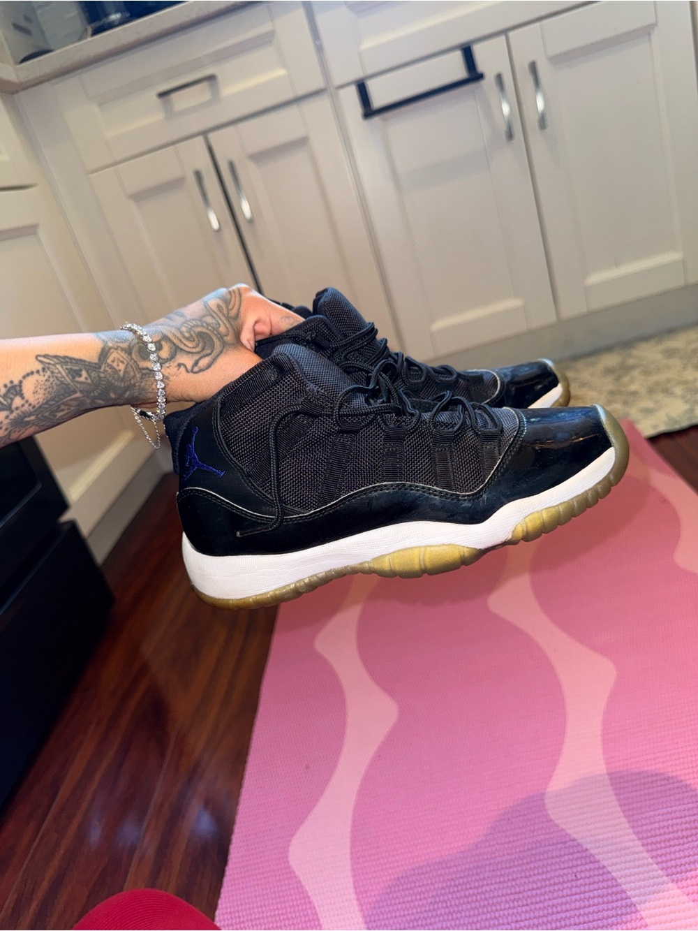 Air Jordan 11 Retro Black  Low-Top Sneakers